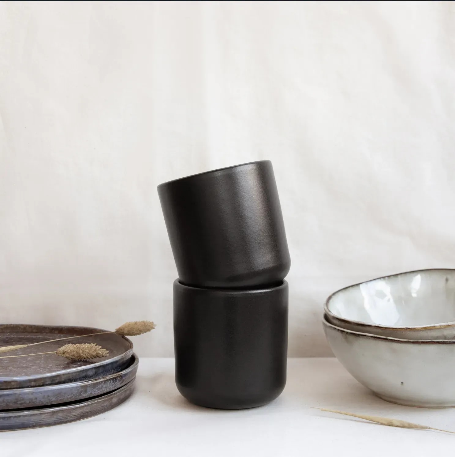 Hochwertige portugiesische Keramik für den Esstisch